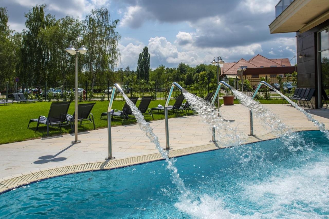 Balneo Hotel Zsori Thermal & Wellness Мезёкёвешд Экстерьер фото